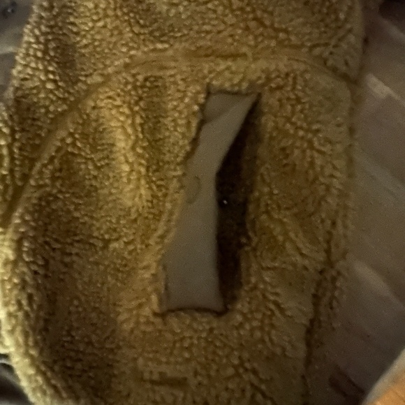 LL Bean Women’s Sherpa Fleece Jacket - Picture 5 of 10